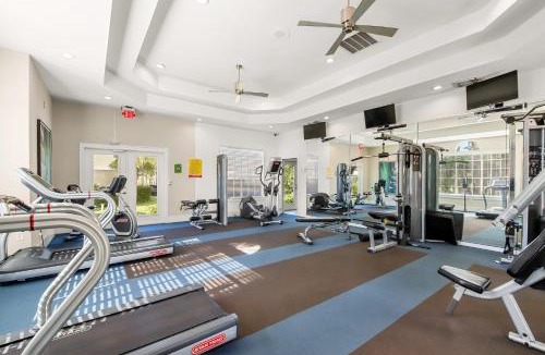 Trailer Estates Apartment | Viagem Beautiful 2BR w Balcony Pool Gym Tennis