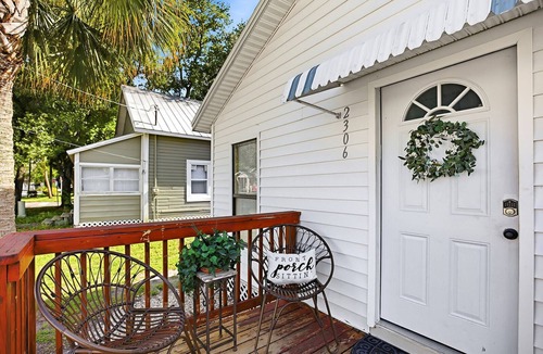 Fort Myers House | Vibrant Bungalow in Historical Fort Myers District