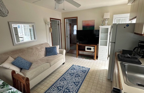 Avalon House | Victory Bungalow - 2 bed/1.5 bath - AC-Affordable-Clean - Sleeps 6+ Avalon, NJ