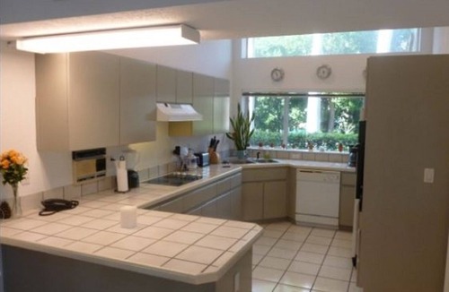 Clermont House | Villa 4 bedrooms 200 M2, facing the lake, water skiing, golf, tennis, near parks.