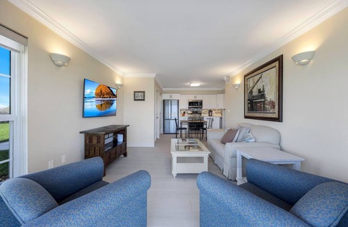 Marco Island Condo | Villa de Marco, Water-front 1-bedroom condo on Marco Island with & Washer Dryer