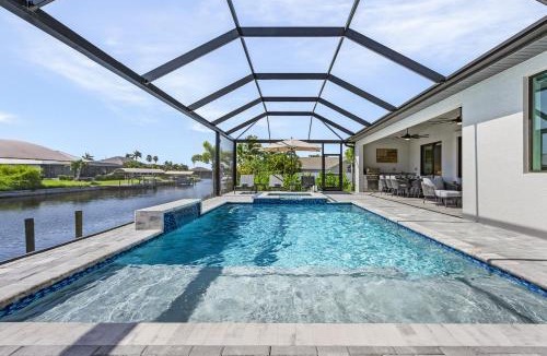 Burnt Store Villa | Villa Felicitas Luxe Pool, Jacuzzi Canal Access