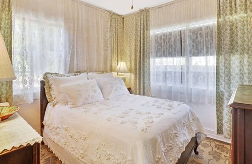 West Palm Beach Villa | Villa Fiore near Mar-A-Lago