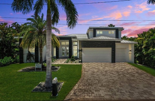 Caloosahatchee Villa | Villa Grace - Five Bedroom Villa, Sleeps 8