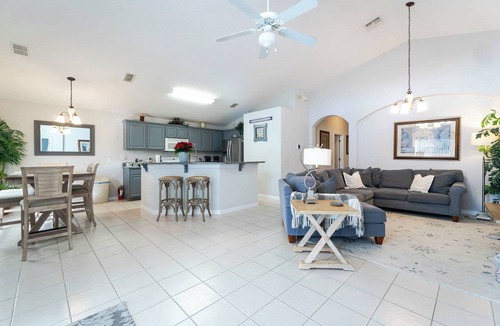 Highgate Park House | Villa Hazel on Legacy Park