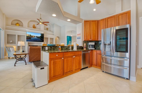Trafalgar Villa | VILLA HEAVEN ON EARTH – WATER VIEW | BOAT RENTAL + TOURS VOUCHER INCL.
