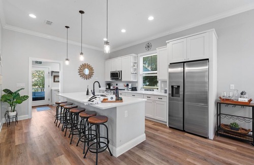 Lincolnville House | Villa Mojito Lakefront Home + APTs Sleeps 24