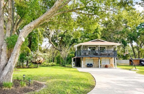Lutz House | Villa Paraiso in Lutz 4 bed 2 bathrooms