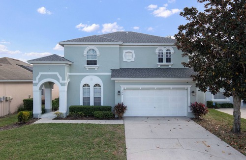 Haines City House | Villa Serena Private Pool & Spa Near Disney.