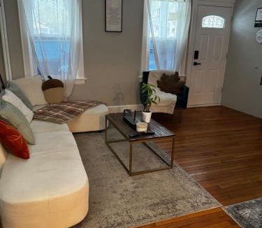 Ridgefield Park House | Villages romantic house at Ridgfield near nyc