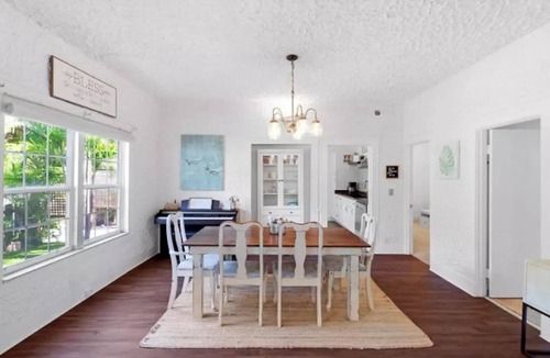 Lake Worth Cottage | Vintage Coastal Cottage 4Bd/2Bth Downstairs Unit