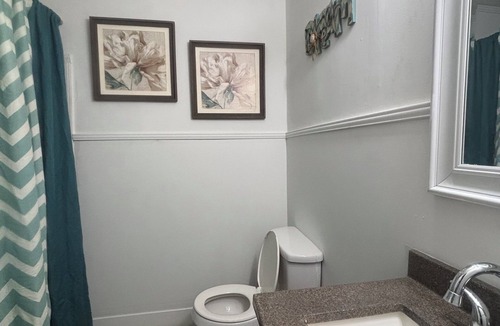 Columbus House | Vintage- Getaway Fabulous 3-bedroom house with AC in charming Columbus