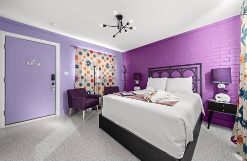Port St. Joe Hotel | Violet Valentino | Purple Boutique Retreat