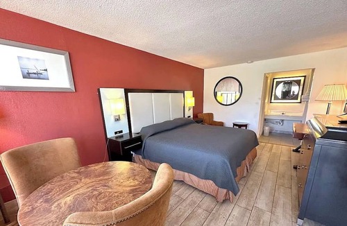 Stuart Hotel | Virginian Motel
