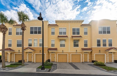 Florida Central Atlantic Coast Villa | Vista Cay 3BR Townhome w/Resort Access