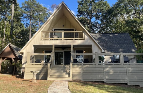 Milledgeville House | Wake n’ Lake