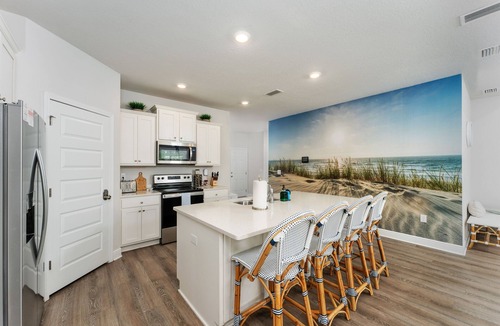 Port St. Joe House | Walk to Beach| 2 Pools| Golf Cart| 3 King Beds| Amazing Sunset 🔆