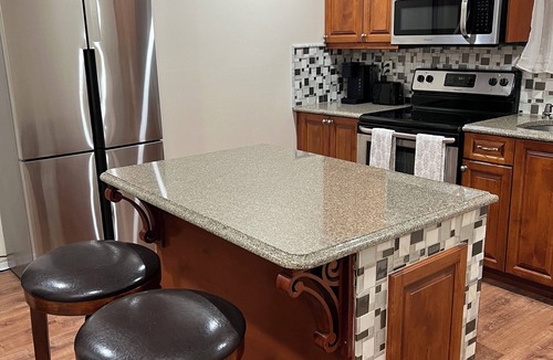 Oyster Bay Apartment | Walk to Beach & Town - Spacious 3BR Apartment in Oyster Bay