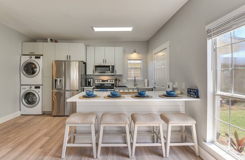 Gulfview Heights Apartment | Walk to Beaches on 30A! Coastal Studio Stay