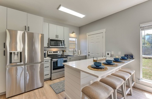 Gulfview Heights Apartment | Walk to Beaches on 30A! Coastal Studio Stay
