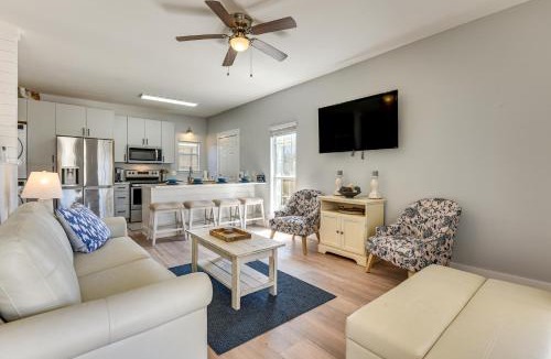 Gulfview Heights Apartment | Walk to Beaches on 30A! Coastal Studio Stay