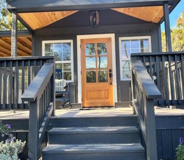 Fort Myers River District Villa | Walk to Best Eats and Shops with Salt H2O Spa