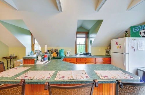 Town of Hounsfield Apartment | Walk to Marina: Dog-Friendly Lake Ontario Studio