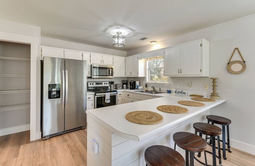 Gulfview Heights House | Walk to Ocean & Eats: Santa Rosa Beach Cottage