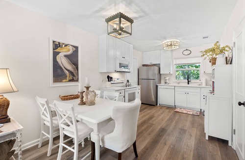 Butler Beach Cottage | Walk to the beach!