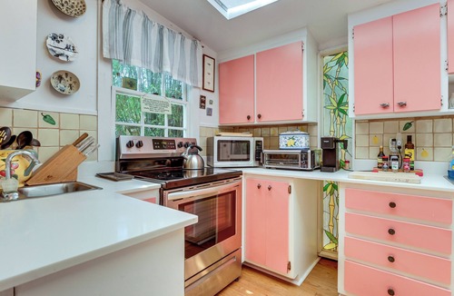 Old Town House | Walkable Home w/Deck, Office & More in Key West