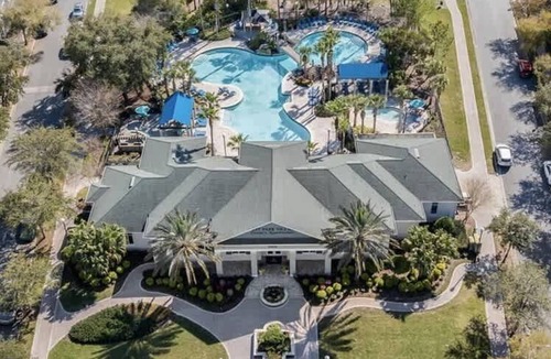 Westchase Apartment | Walking Distance to Boutique Shops, Private Garage