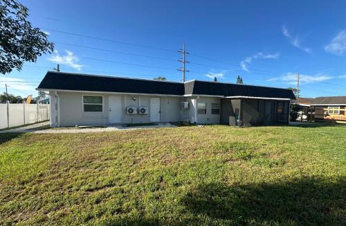 Ruskin Hotel | Warm and cozy in Ruskin Fl