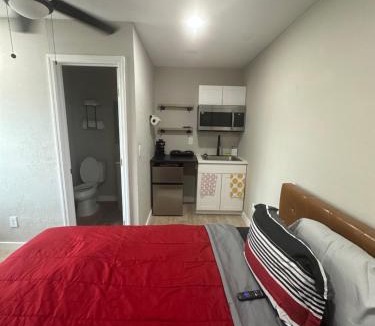 Ruskin Hotel | Warm and cozy in Ruskin Fl