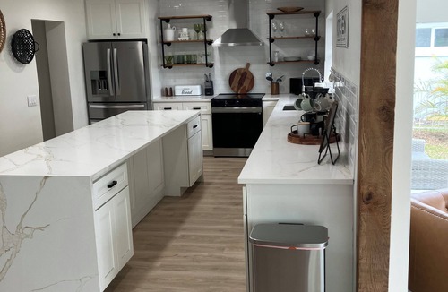 North Redington Beach House | WATER FRONT. Spacious 4-bedroom house in charming North Redington Beach with AC,