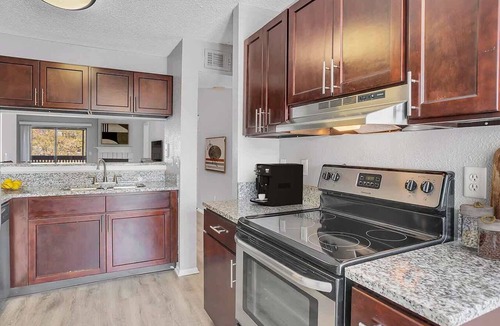 Palm Valley Apartment | Water View, Pool, BBQ & Pet-Friendly