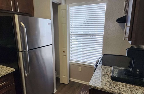 Palm Valley Apartment | Water View, Pool, BBQ & Pet-Friendly