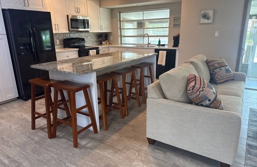 Dixie Shores House | Waterfront 3 bedroom, 2 bath with direct Gulf Access and dock in Crystal River