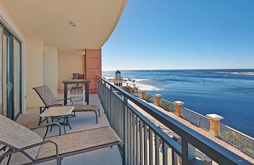 Holiday Isle Resort | Waterfront 4-Bedroom Emerald Grande at HarborWalk Village Harbour View