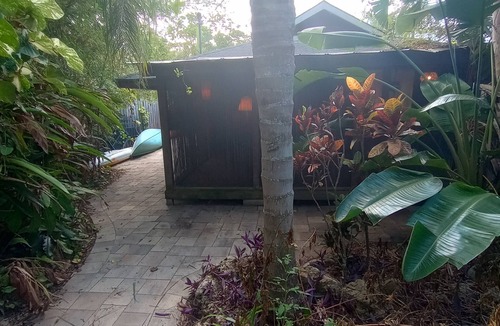 Cape Cay House | Waterfront $75 JULY Steal, kayak the Gulf, Dolphin, manatees, Hudson Beach