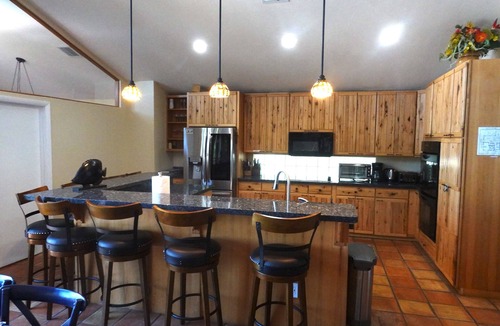 Marathon House | Waterfront Beauty 10-guests, Dock, Kayaks and more