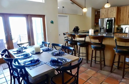 Marathon House | Waterfront Beauty 10-guests, Dock, Kayaks and more
