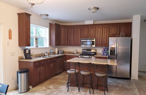 Mamakating Park Historic District House | Waterfront Charming 3 BRS Lakehouse with gorgeous views and WiFi in Wurtsboro!
