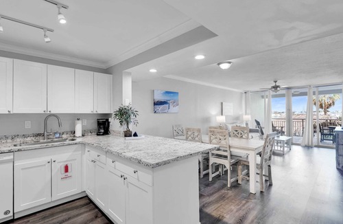 Meadows Condo | Waterfront Condo with Dock, Pool, Downtown Key West Near Duval