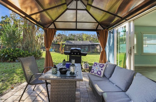 Crystal River House | Waterfront + Dock Free Kayaks Dogs OK Near Manatees & Springs