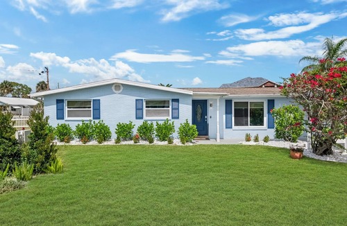 Ruskin House | Waterfront Dock + Gulf Access + Mini Golf + GameRm