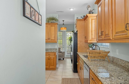 Homosassa Villa | Waterfront! Docks available for rent and extra parking lot and ice machine