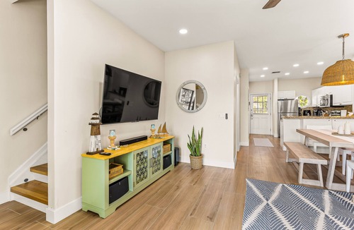 Marathon House | Waterfront, dog-friendly home with beautiful canal view & 2 shaded porches