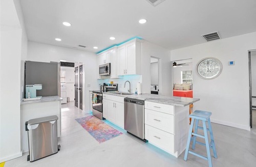 Fullers Earth House | Waterfront Escape on the Manatee River - Charming 3-bedroom house in Ellenton