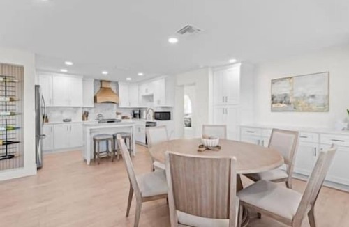 Tarpon Springs House | Waterfront Experience | Boatlift & Boat Rental