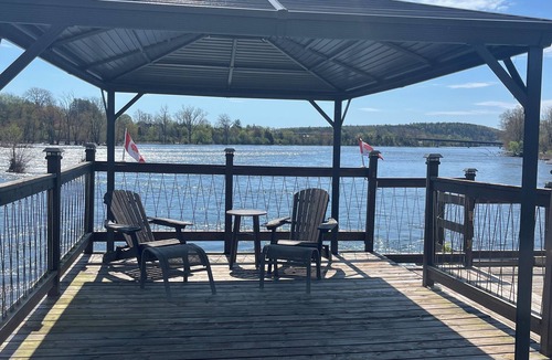 Frankford Cottage | Waterfront - Frankford, Ontario